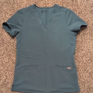 FIGS Women's Casma 3 Pocket Scrub Top